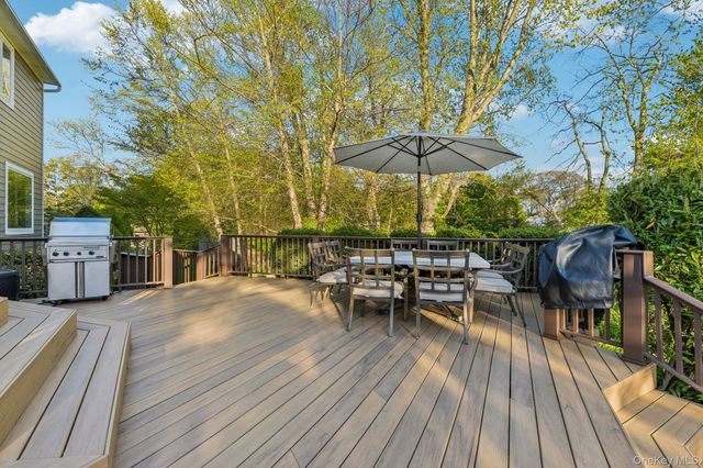 46 O'Connell Court, Great River, NY 11739