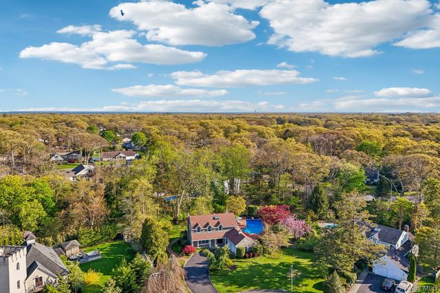 46 O'Connell Court, Great River, NY 11739