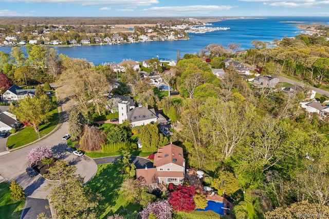 46 O'Connell Court, Great River, NY 11739