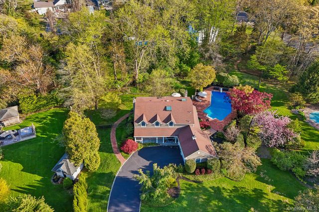 46 O'Connell Court, Great River, NY 11739