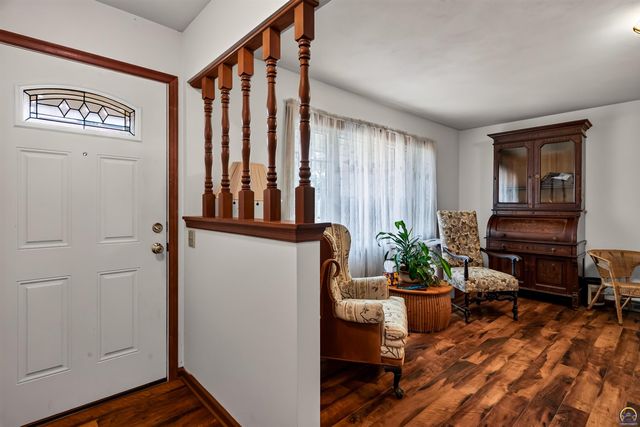 5540 SW 25th ST, Topeka, KS 66614