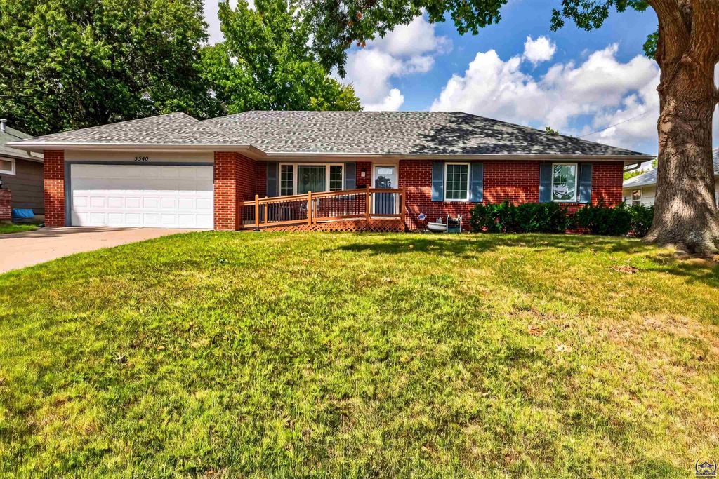 5540 SW 25th ST, Topeka, KS 66614