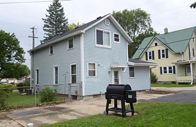 606 W Sherman Avenue, Fort Atkinson, WI 53538