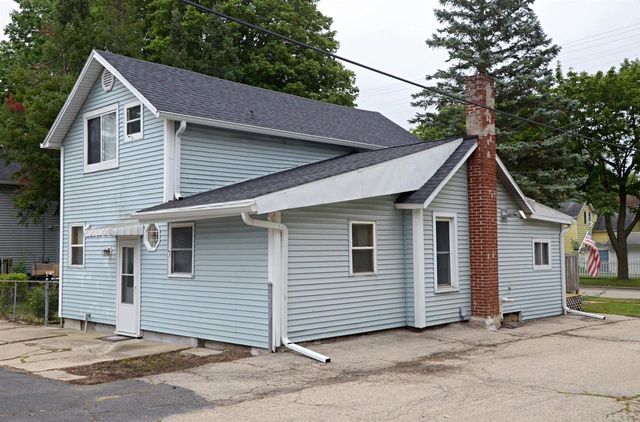 606 W Sherman Avenue, Fort Atkinson, WI 53538