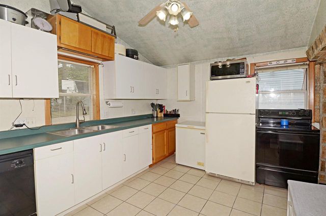 606 W Sherman Avenue, Fort Atkinson, WI 53538