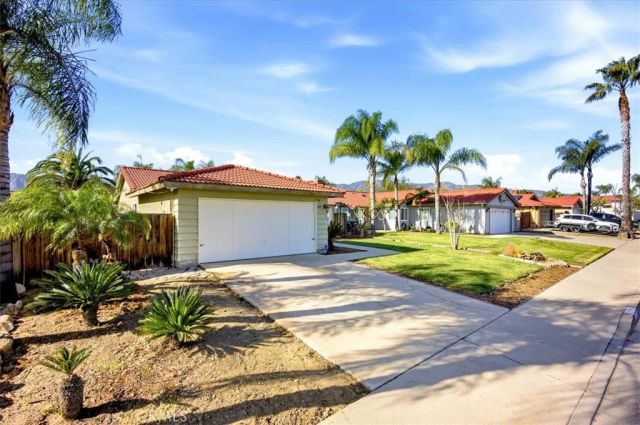 281 Jessica, Lake Elsinore, CA 92530