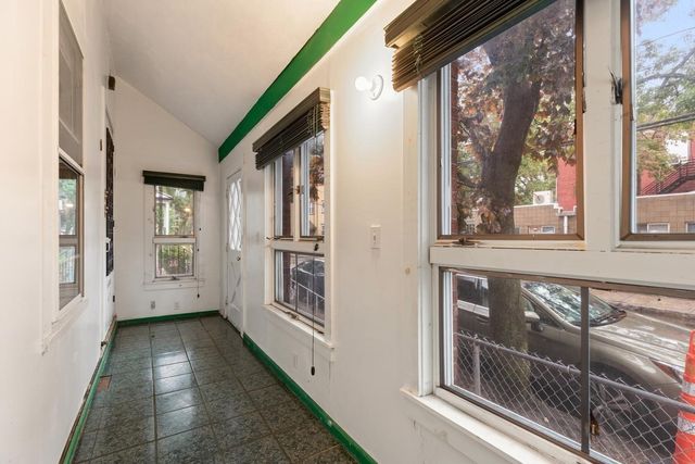 42 Howard St, Cambridge, MA 02139