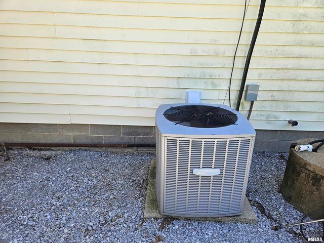 550 S VIENNA Road, Olmsted, IL 62970