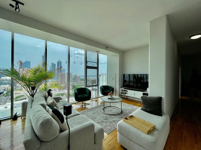 1720 S Michigan Avenue 2218, Chicago, IL 60616