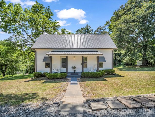 193 Middle Street, Ellenboro, NC 28040