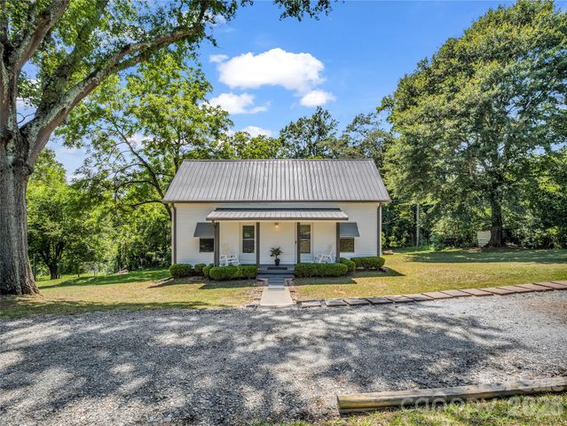 193 Middle Street, Ellenboro, NC 28040
