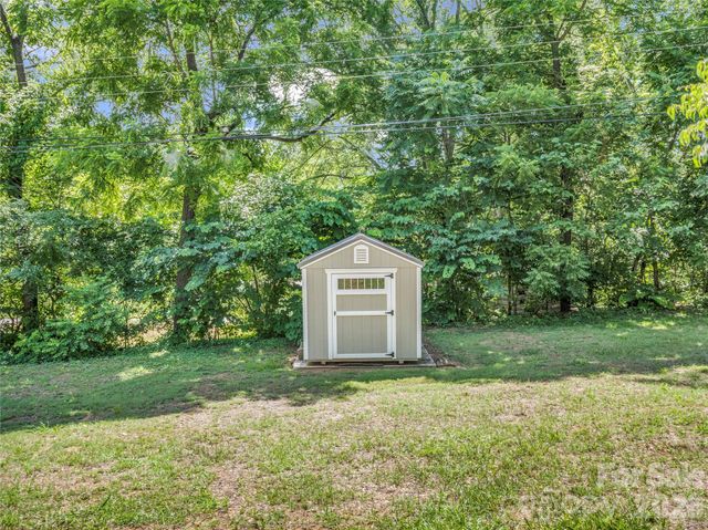 193 Middle Street, Ellenboro, NC 28040