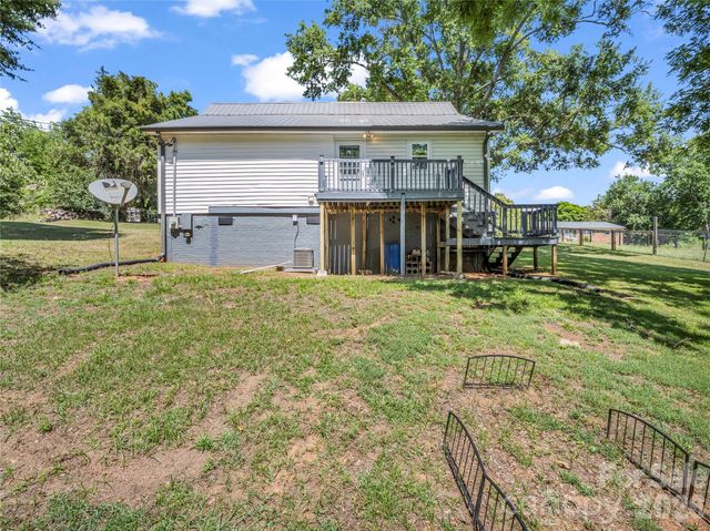 193 Middle Street, Ellenboro, NC 28040