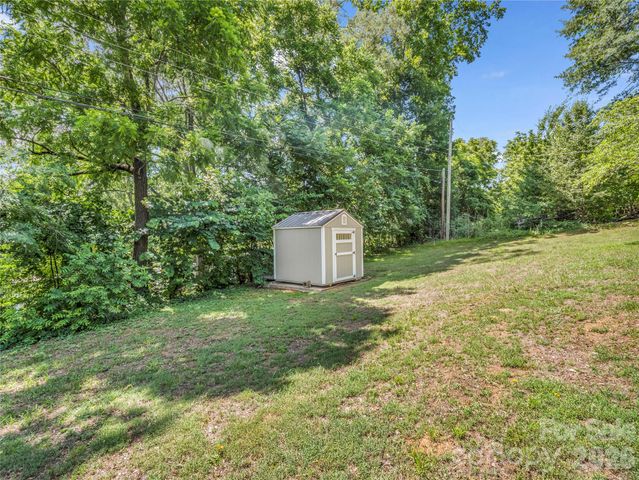 193 Middle Street, Ellenboro, NC 28040
