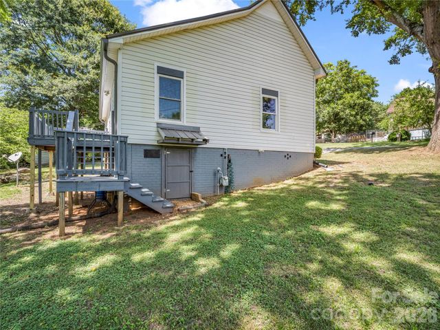 193 Middle Street, Ellenboro, NC 28040