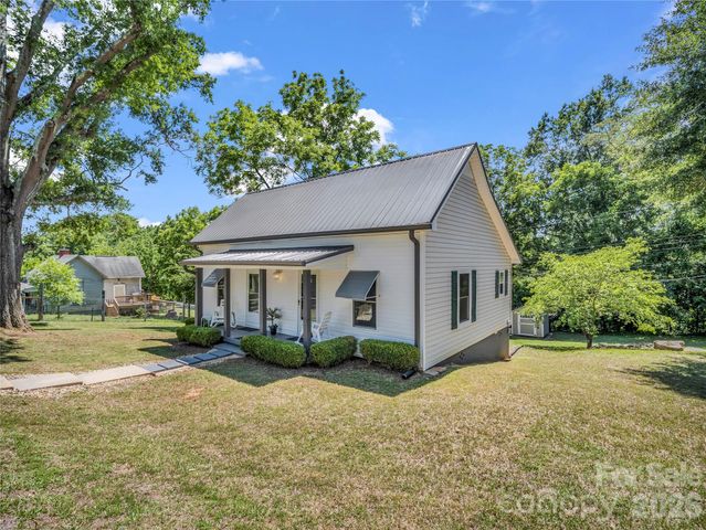 193 Middle Street, Ellenboro, NC 28040