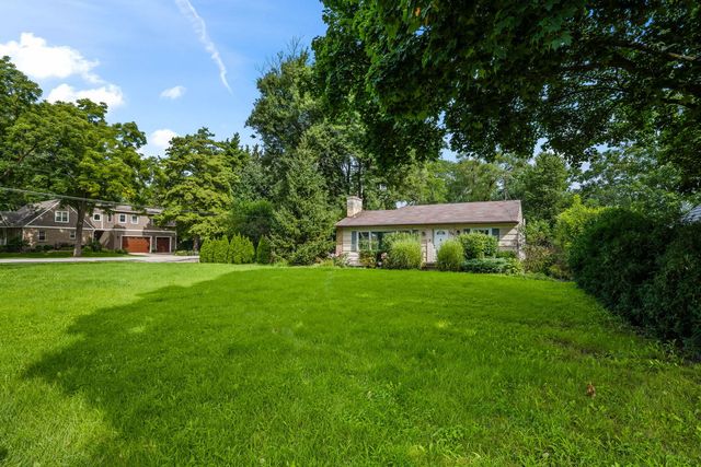 108 South Parkway, Prospect Heights, IL 60070