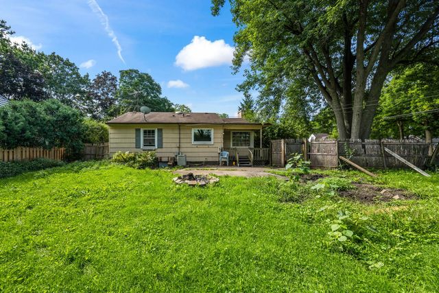 108 South Parkway, Prospect Heights, IL 60070