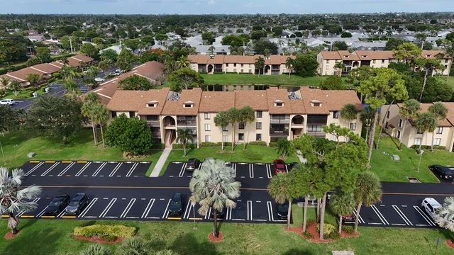 627 Sea Pine Way C2, Greenacres, FL 33415