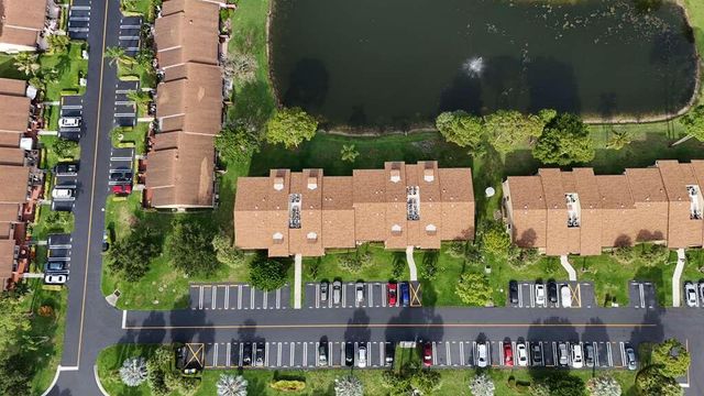 627 Sea Pine Way C2, Greenacres, FL 33415