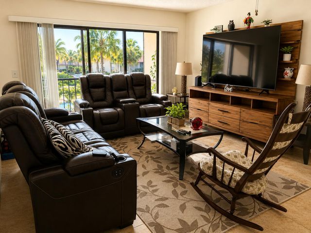 627 Sea Pine Way C2, Greenacres, FL 33415