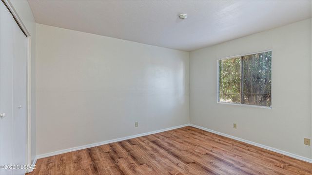 1810 E Blacklidge Dr Apt 102, Tucson, AZ 85719