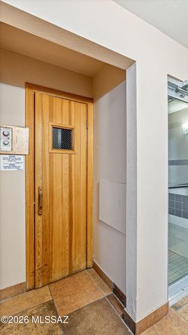 1810 E Blacklidge Dr Apt 102, Tucson, AZ 85719