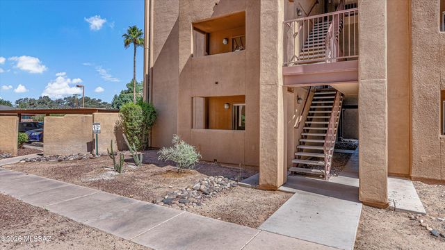 1810 E Blacklidge Dr Apt 102, Tucson, AZ 85719