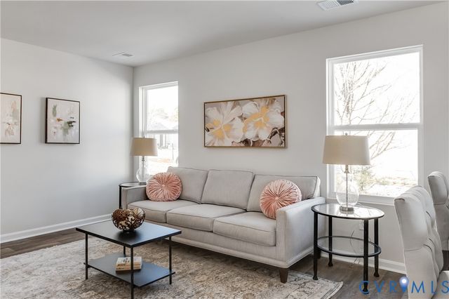 16 Our Way Dr, Kilmarnock, VA 22482