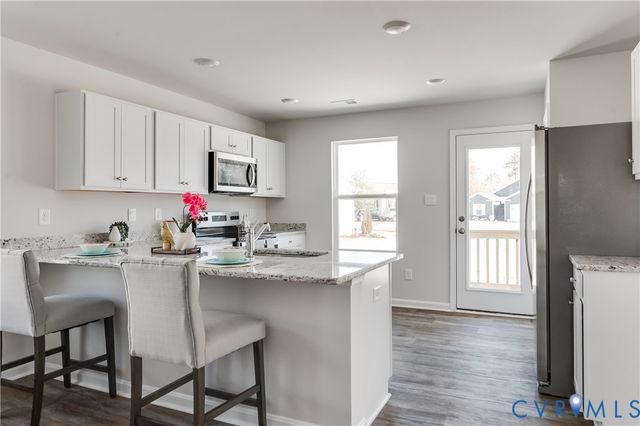 16 Our Way Dr, Kilmarnock, VA 22482