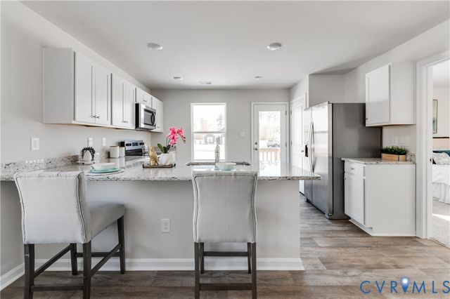 16 Our Way Dr, Kilmarnock, VA 22482