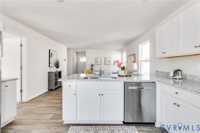 16 Our Way Dr, Kilmarnock, VA 22482