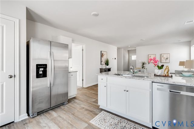 16 Our Way Dr, Kilmarnock, VA 22482