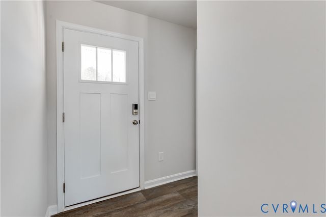 16 Our Way Dr, Kilmarnock, VA 22482