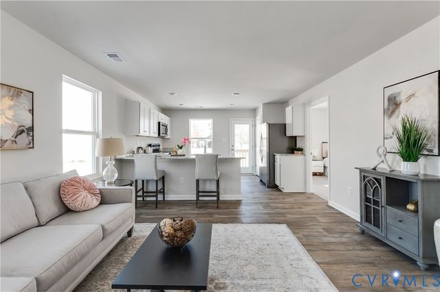 16 Our Way Dr, Kilmarnock, VA 22482