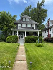 1068 Lincoln Avenue, Toledo, OH 43607