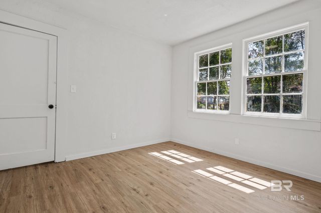 606 Dauphin Island Parkway, Mobile, AL 36606