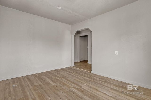 606 Dauphin Island Parkway, Mobile, AL 36606