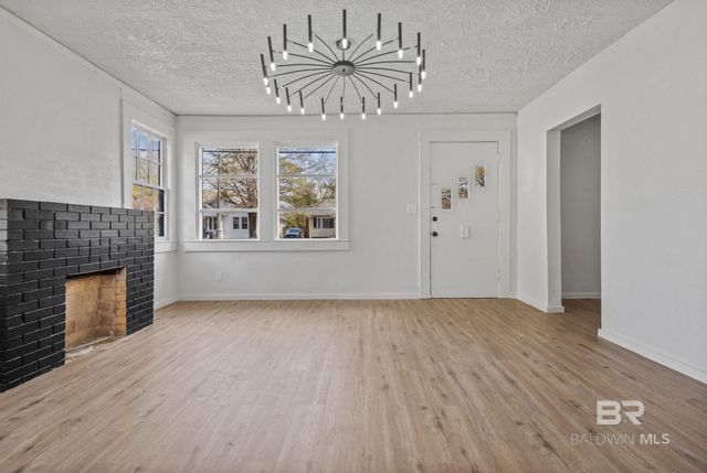 606 Dauphin Island Parkway, Mobile, AL 36606