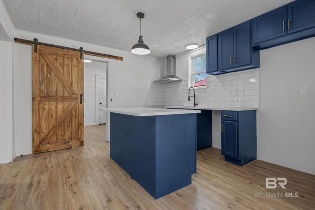 606 Dauphin Island Parkway, Mobile, AL 36606