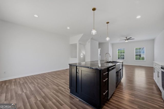 912 Society Circle SW, Atlanta, GA 30331