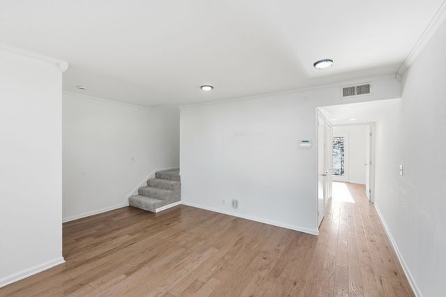 4958 Edmondson Pike Apt B9, Nashville, TN 37211