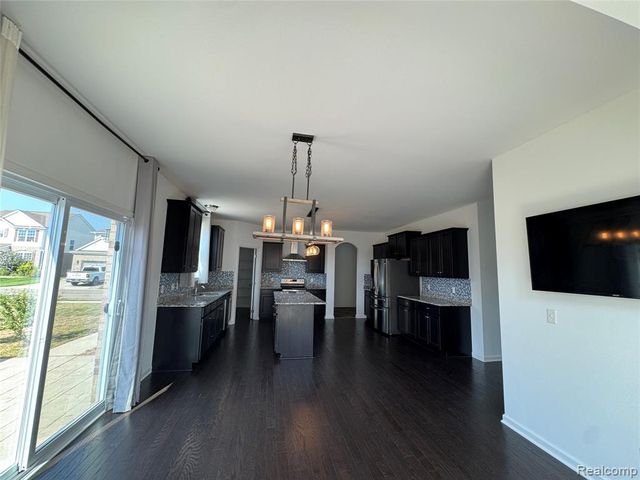 7722 Ryder, Utica, MI 48317