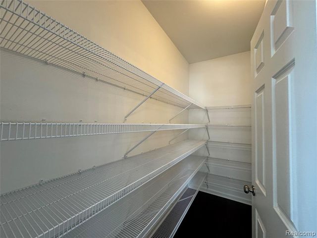 7722 Ryder, Utica, MI 48317