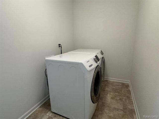 7722 Ryder, Utica, MI 48317