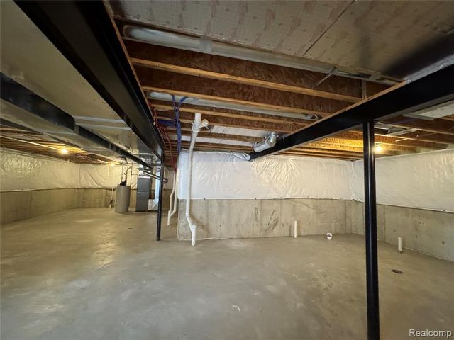 7722 Ryder, Utica, MI 48317