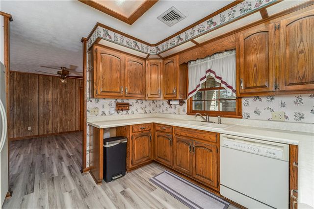 1100 Winona Ave, Waycross, GA 31503