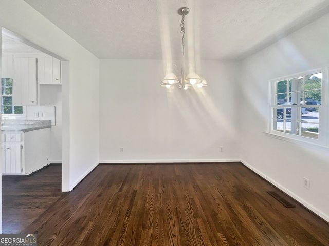 294 Farm Ridge Drive NE, Woodstock, GA 30188