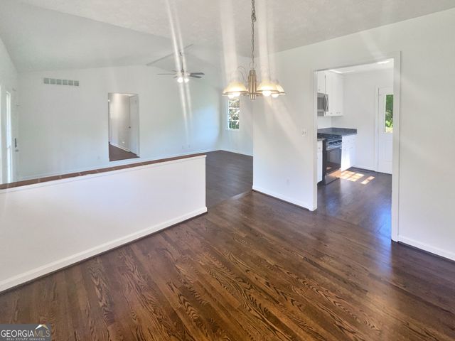294 Farm Ridge Drive NE, Woodstock, GA 30188