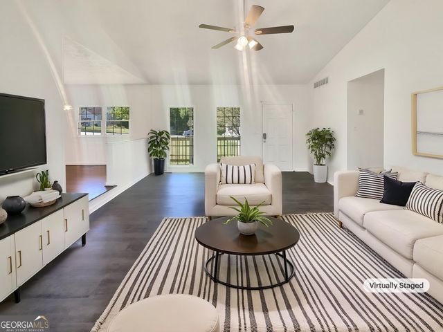 294 Farm Ridge Drive NE, Woodstock, GA 30188